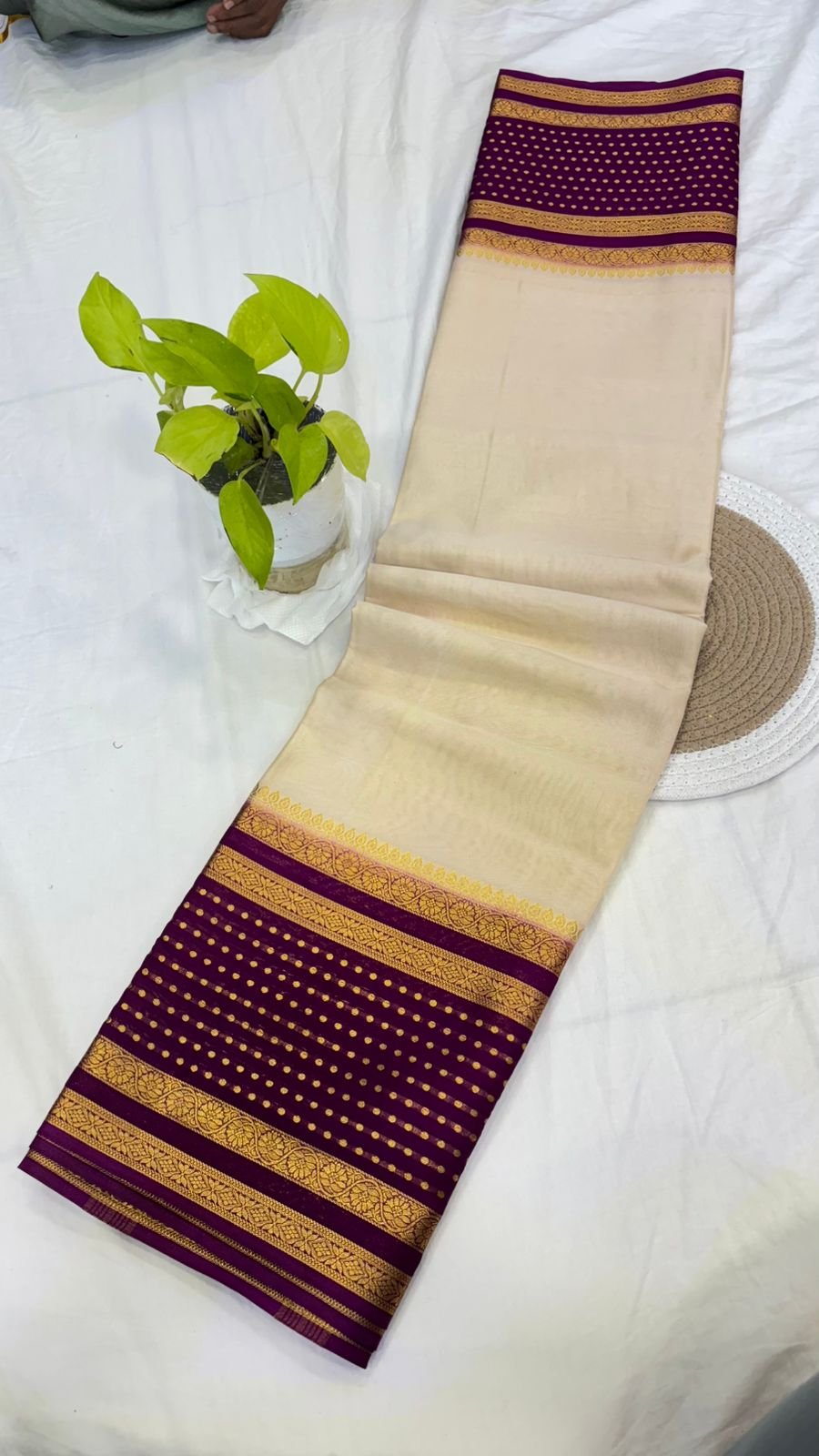 Semi Crepe Silk Saree – Timeless Elegance - Image 3