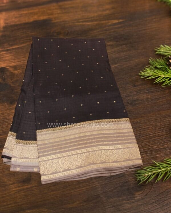Small Buttas with Rich Pallu Crepe Saree